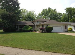 2230 Berkeley Dr, Westlake, OH