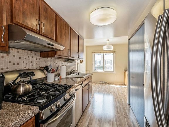 2nd image of 8463 Linder Ct