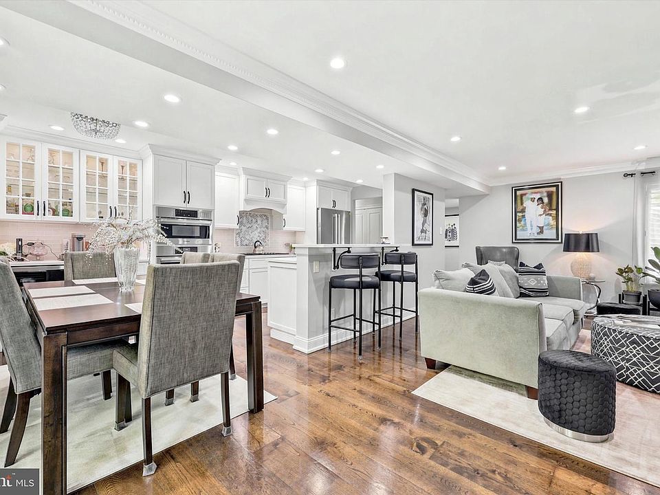 1st image of 1750 Oakwood Ter APT 17A