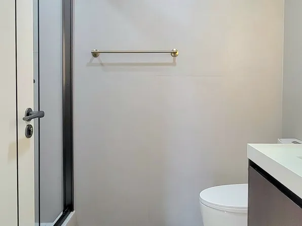 11-52 44th Drive image 8 of 15