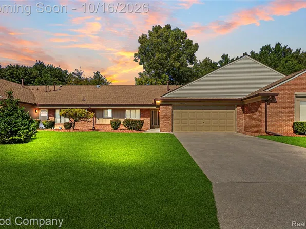 35887 Palm Meadow Dr, Clinton Township, MI 48036