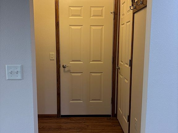 5th image of 2071-2077 Lakehills Dr #2071