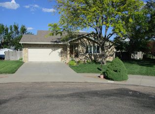 2304 SE Estes Pl, Garden City, KS 67846
