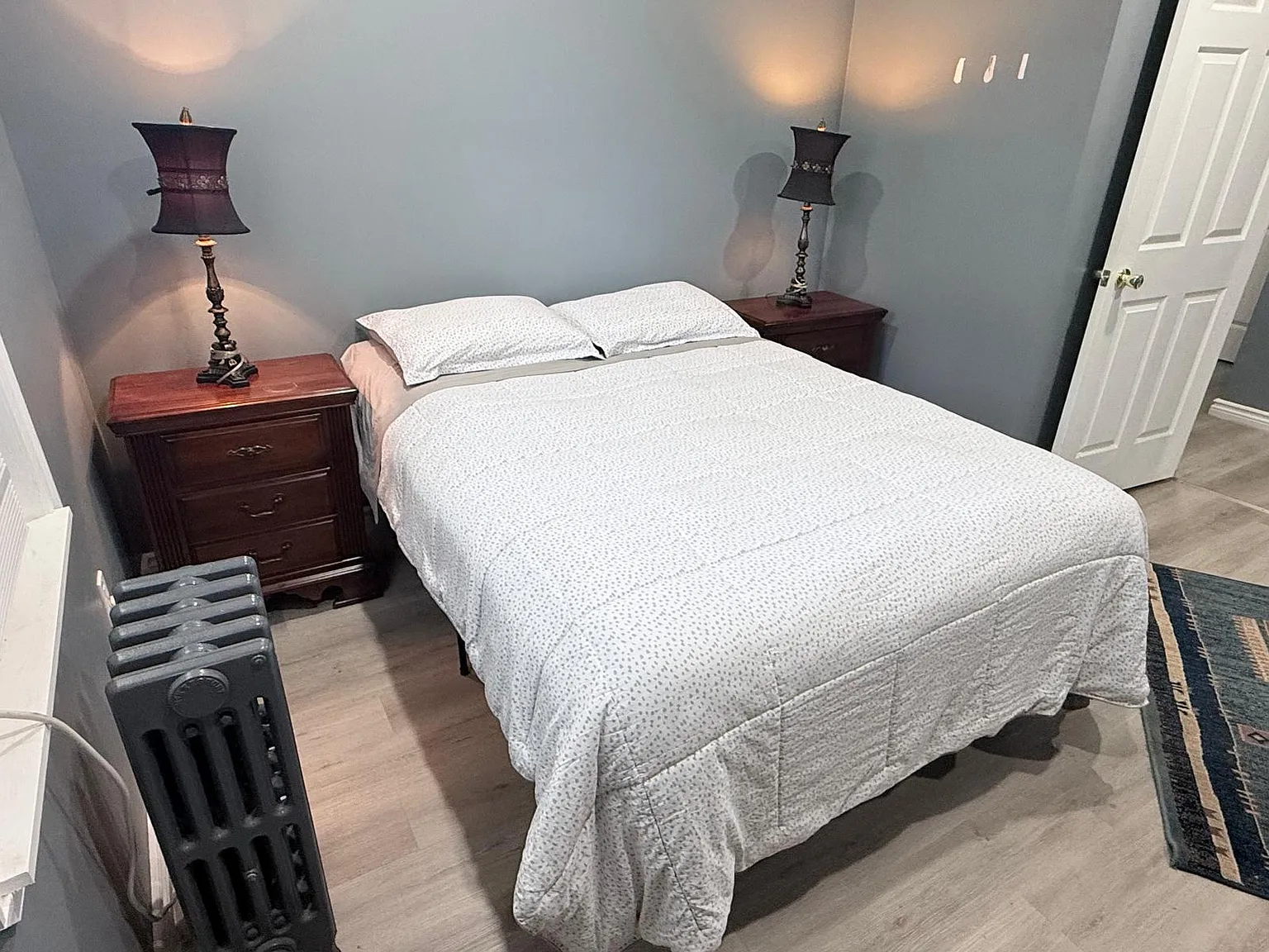 5 bed, 300 sqft, $900 — Photo 3