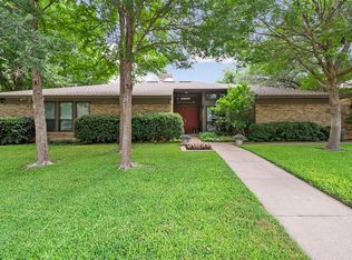 1823 Waterwood Dr, Arlington, TX 76012