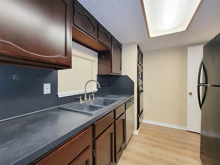 2118 Steamboat Run — Photo 9