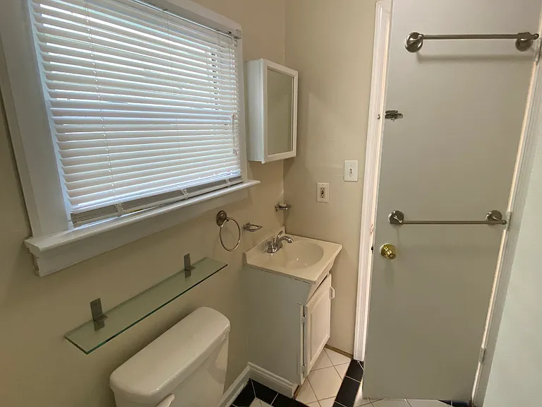 3333 Idlewood Ave — Photo 6