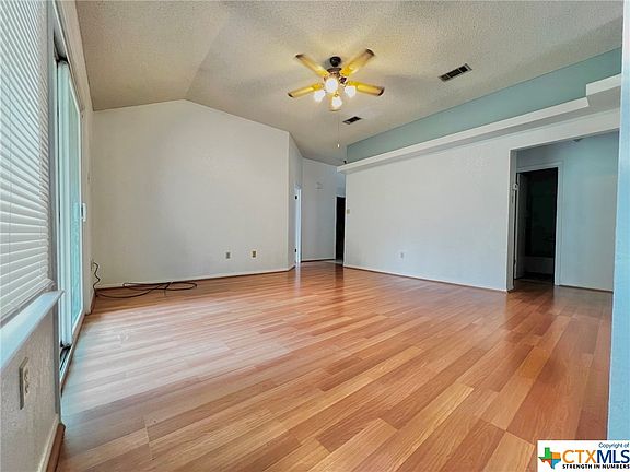 5th image of 207 Halter Dr