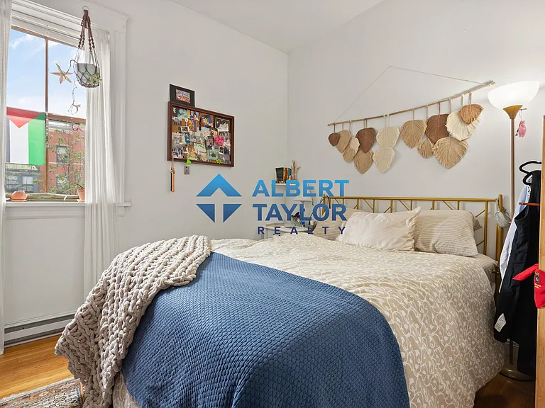 1750 Washington St #10 — Photo 11