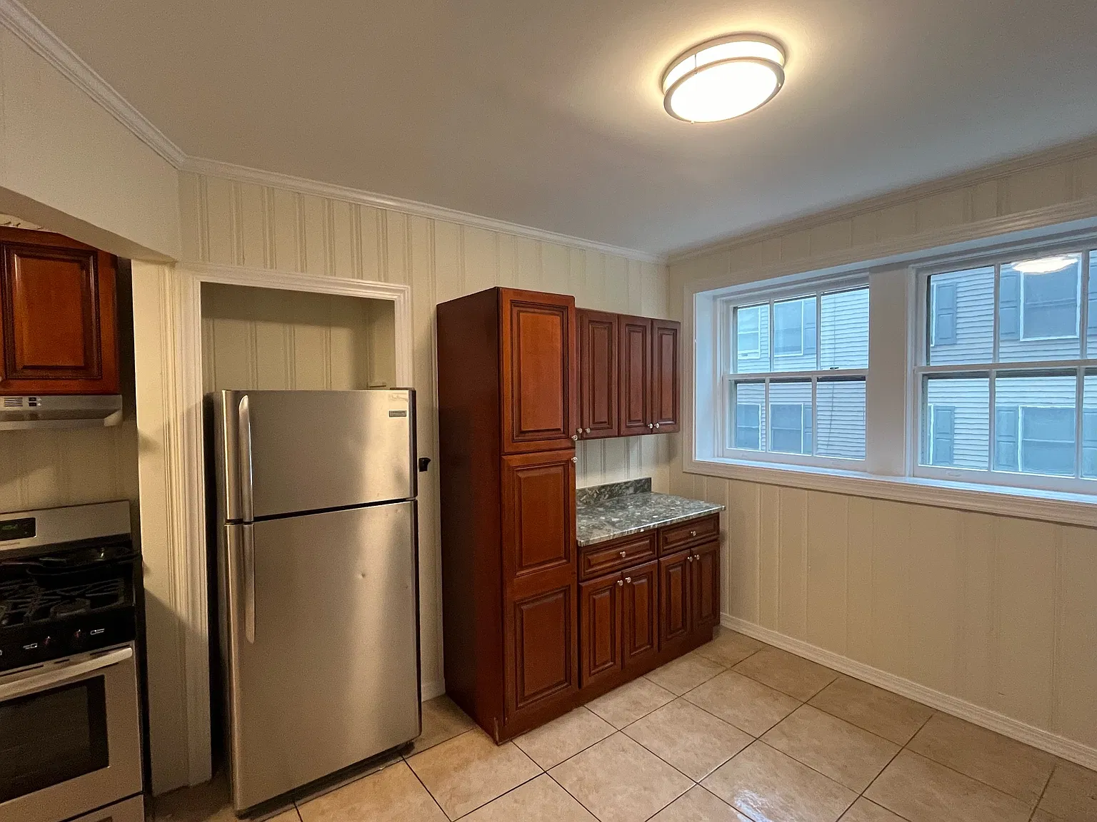 3 bed, 1900 sqft, $4,250 — Photo 4
