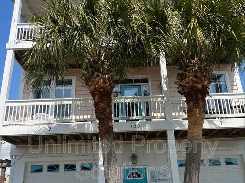 700 Ocean Blvd #2