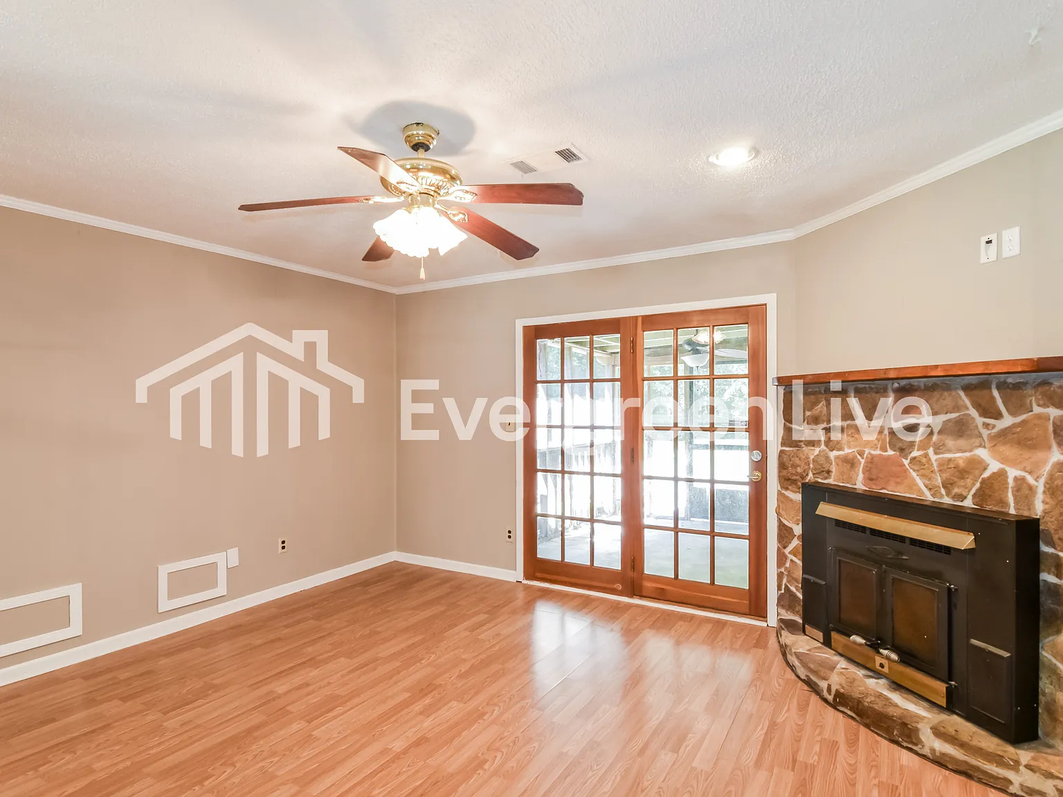 3 bed, 2.0 bath, 1529 sqft, $1,275 — Photo 4