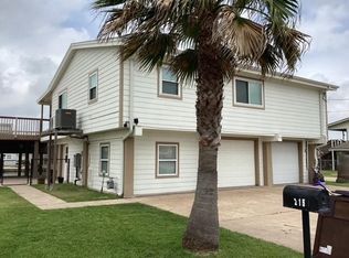 215 Barracuda St, Bayou Vista, TX 77563