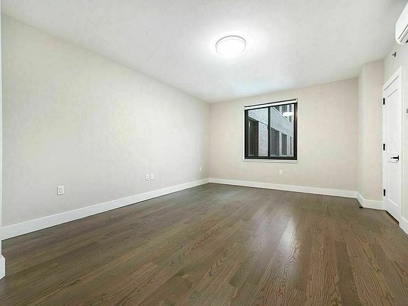 5th image of 2885 W 15th St APT 4A