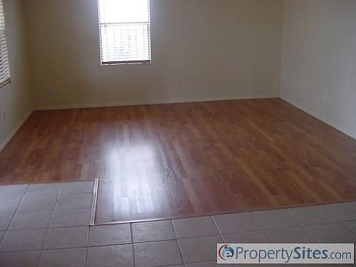 4th image of 117 E Buena Vista Ave