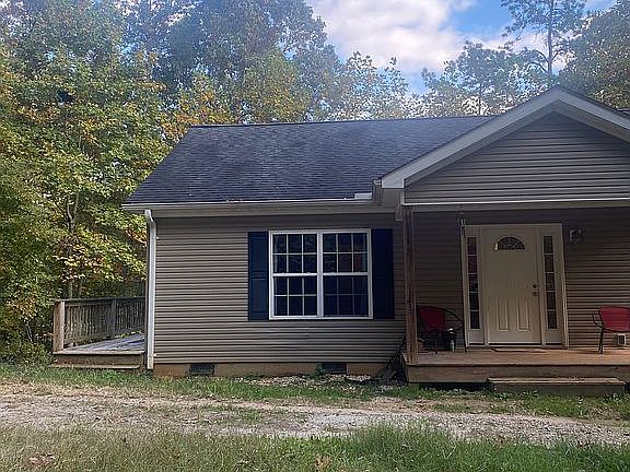 3rd image of 504 Sunny Ln