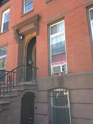 Rented by Premier Metro Realty Corp | media 2