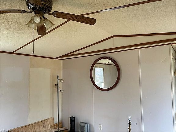 3rd image of 6283 Georgia Dr