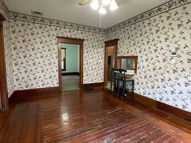 615 E 6th Ave — Photo 15