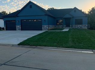 224 Auburn Ridge Dr, Troy, MO 63379