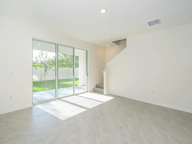 16642 Maude Dr — Photo 7