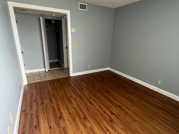 5th image of 760 Executive Center Dr #12