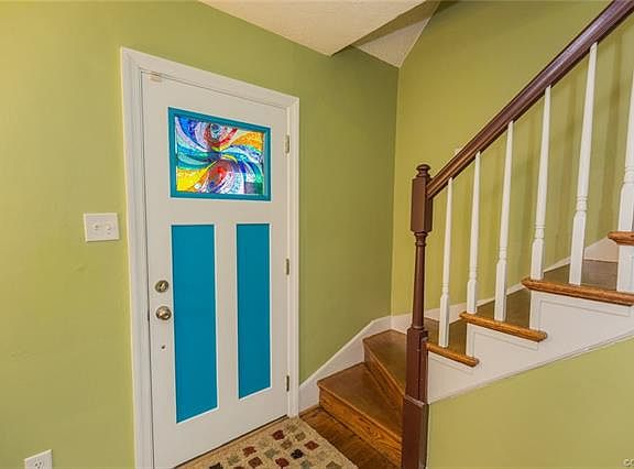 4th image of 3718 Moody Ave