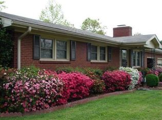 1050 Biloxi Ave, Kernersville, NC 27284