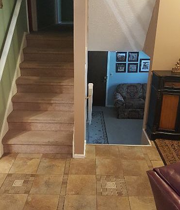 4th image of 405 Douglas Dr