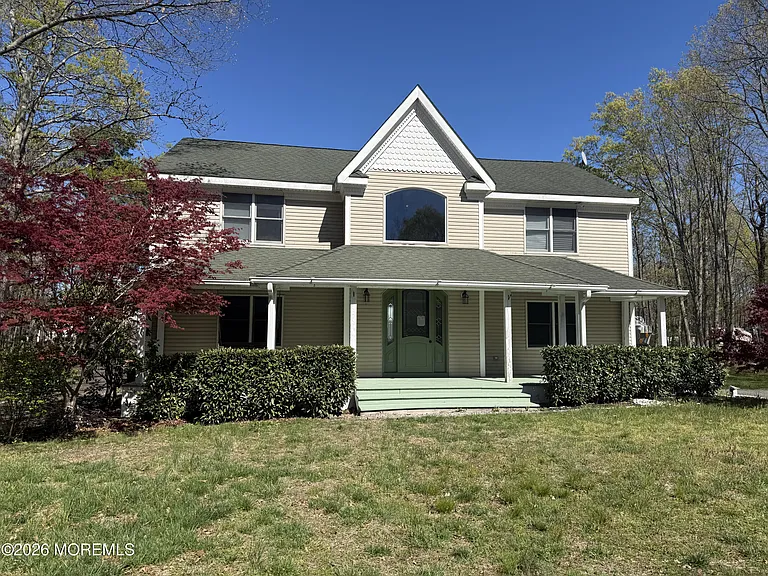 605 Farrelly Ave — Photo 1