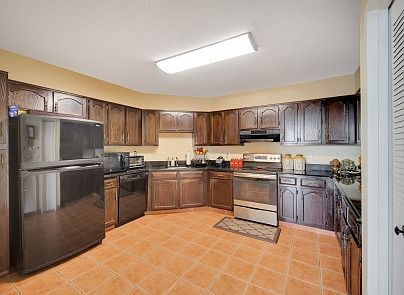 4th image of 830 Harmon Cove Tower #830