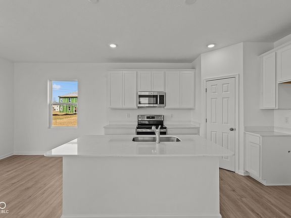 4th image of 5144 Rolling Meadow Blvd