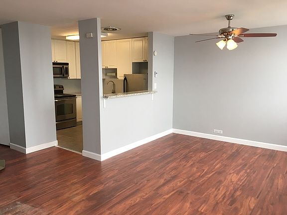 2nd image of 4300 W Ford City Dr APT 1202
