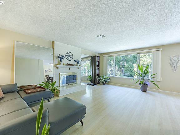 5th image of 2258 Brittany St