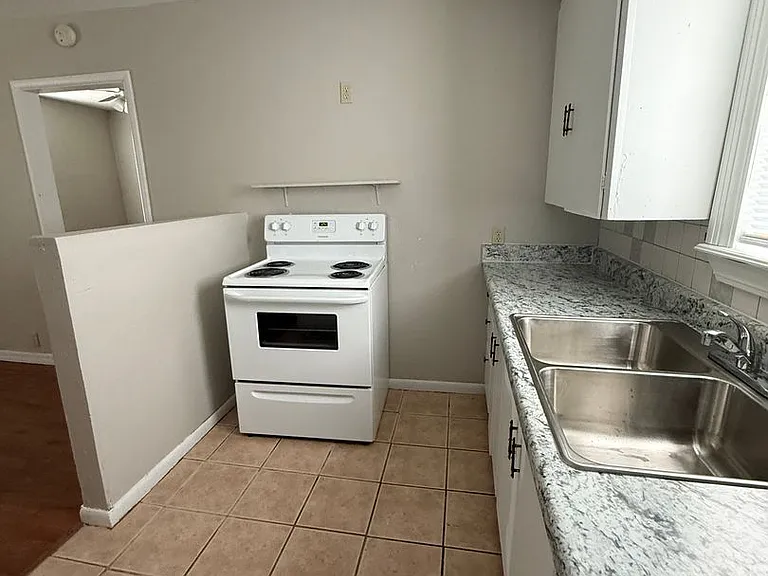 1014 N Bradley St #1 — Photo 8