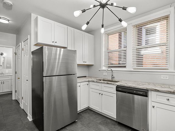 3rd image of 1127 Forest Ave Floor 2