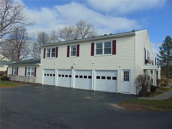 2nd image of 31 Arrowhead Way N