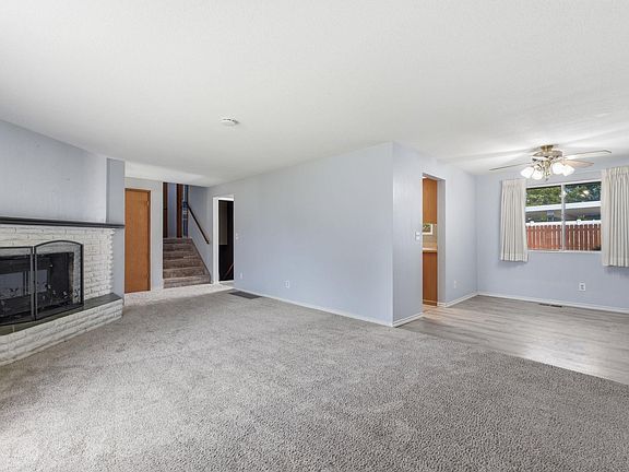 5th image of 206 Cottonwood Dr