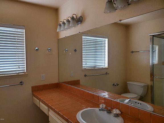 5th image of 207 Parkview Dr