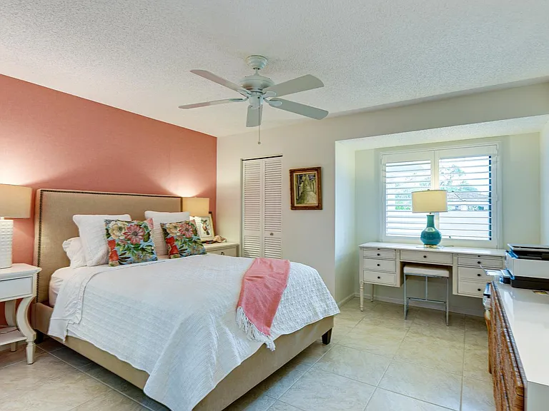 3718 Freshwater Dr — Photo 12