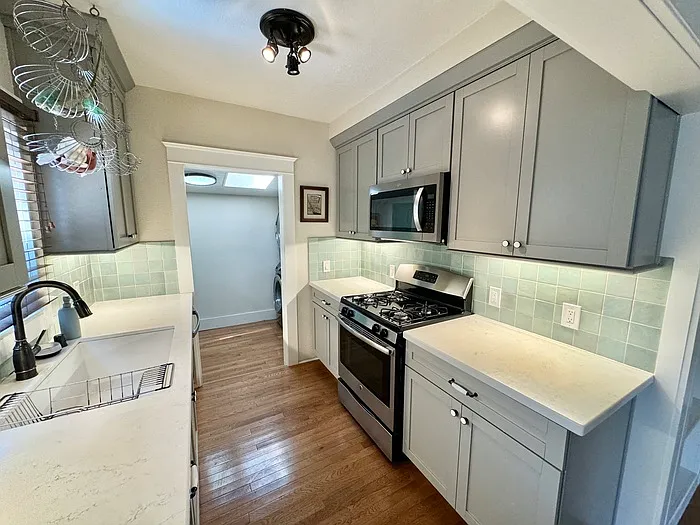 425 W 5th St — Photo 3