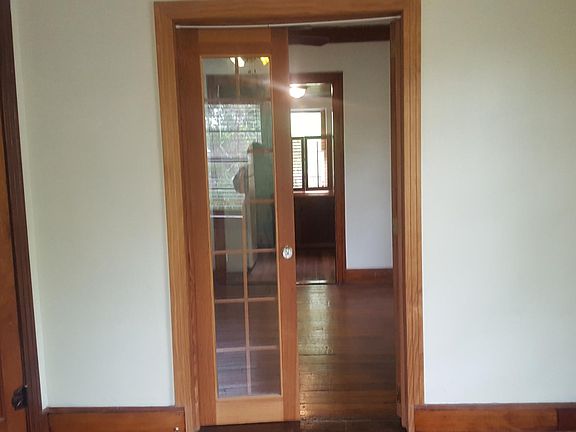 3rd image of 131 Oviedo St
