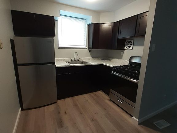 5th image of 2101 Michener St #12