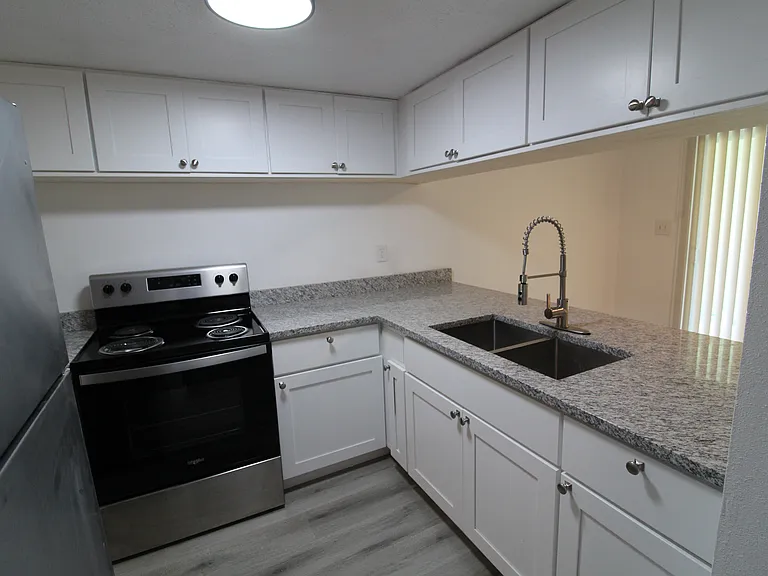 145 4th Ave #C4 — Photo 14