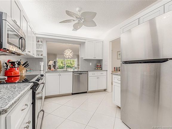 5th image of 1600 SE Saint Lucie Blvd APT 412