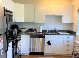 206 W Emerson St #2D, Melrose, MA 02176