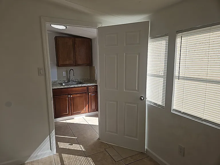 513 Princess Brittany Ct #D — Photo 10