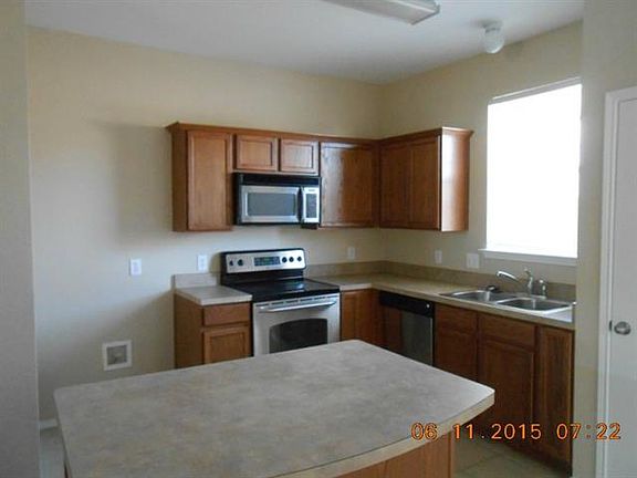 3rd image of 10837 Astor Dr