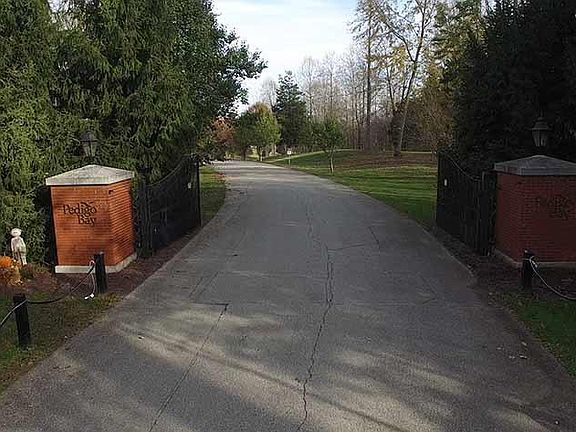 2nd image of 2710 E Pedigo Bay Dr