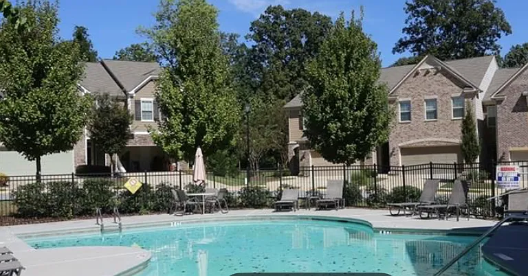 2161 Crestridge Trl NE — Photo 33